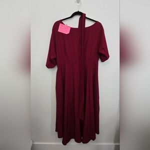Elegant Burgundy Maxi Dress